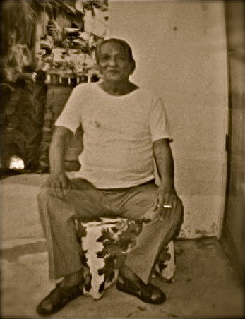 Si Tatay, sa isang salu-salo sa bahay nina Kuya Dante sa Malinta. Summer 1983.